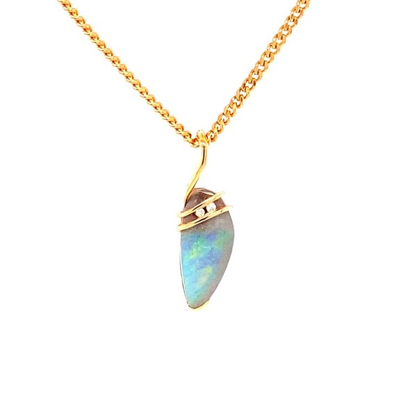 Banded gold pendant