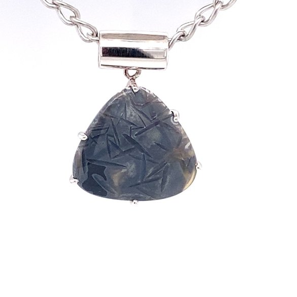 Cool pattern of purple and potch