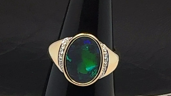 Gem green black opal gold ring with diamonds
